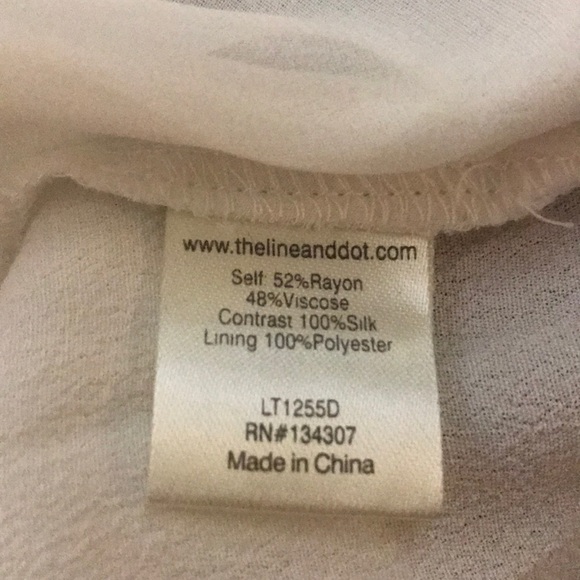 NWT Line & Dot metal accent short sleeve top - Picture 11 of 12